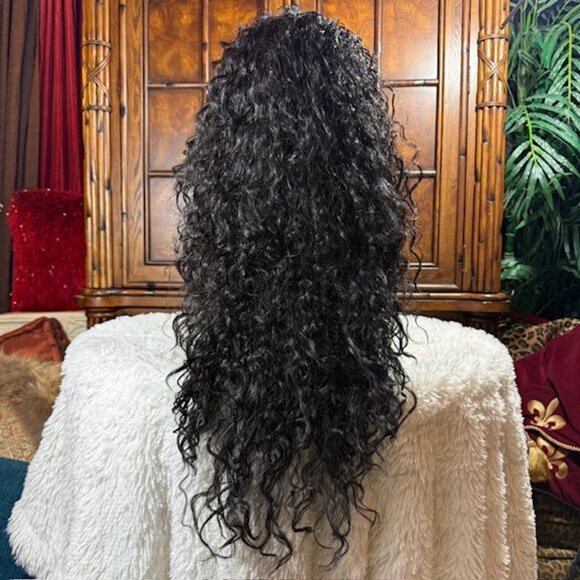 Pazazz PL-Sanya 28" Lace Front Wavy Color 1B Synthetic Wig - Picture 12 of 16